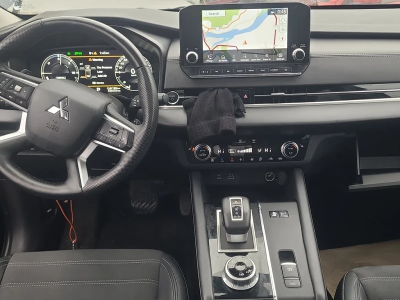 Mitsubishi Outlander * PHEV * CARFAX * , снимка 8 - Автомобили и джипове - 52840299