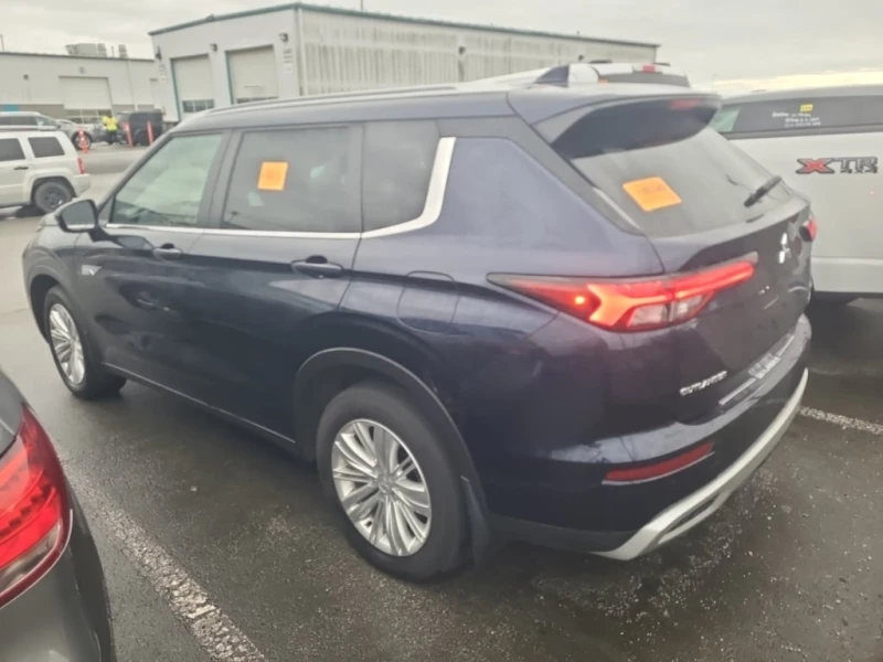 Mitsubishi Outlander * PHEV * CARFAX * , снимка 4 - Автомобили и джипове - 52840299