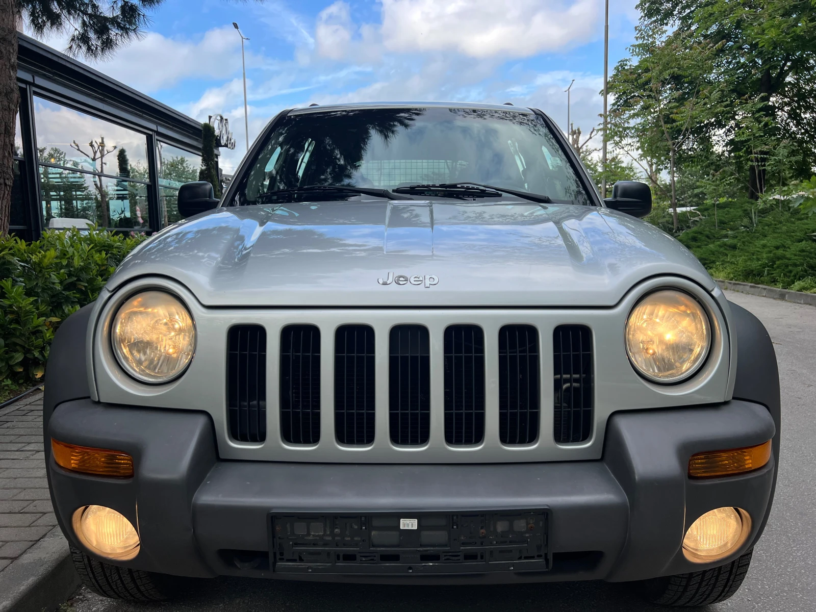 Jeep Cherokee 2.5CRDI KLIMATIK/4x4/UNIKAT - изображение 2