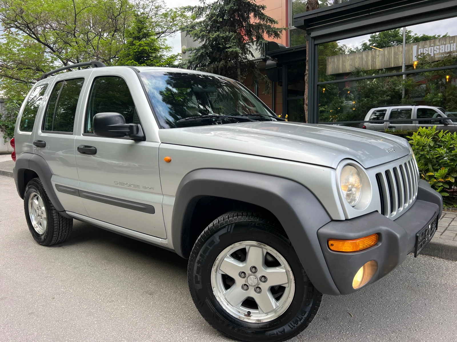 Jeep Cherokee 2.5CRDI KLIMATIK/4x4/UNIKAT - изображение 5