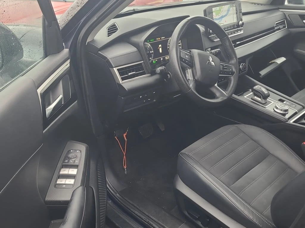 Mitsubishi Outlander * PHEV * CARFAX *  - изображение 7