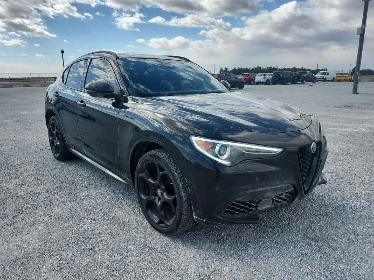 Alfa Romeo Stelvio ESTREMA/CARFAX/2 ключа/Панорама/Подгрев/, снимка 2 - Автомобили и джипове - 53945360