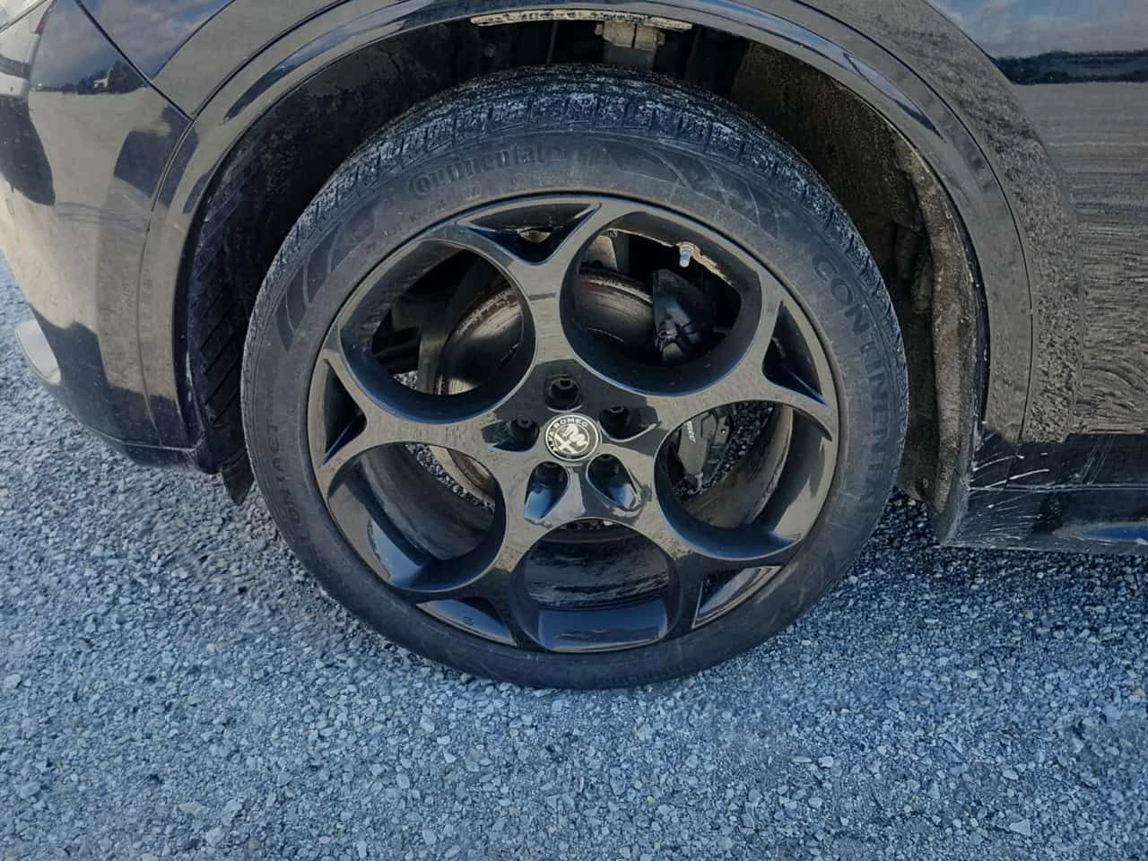 Alfa Romeo Stelvio ESTREMA/CARFAX/2 ключа/Панорама/Подгрев/, снимка 17 - Автомобили и джипове - 53945360