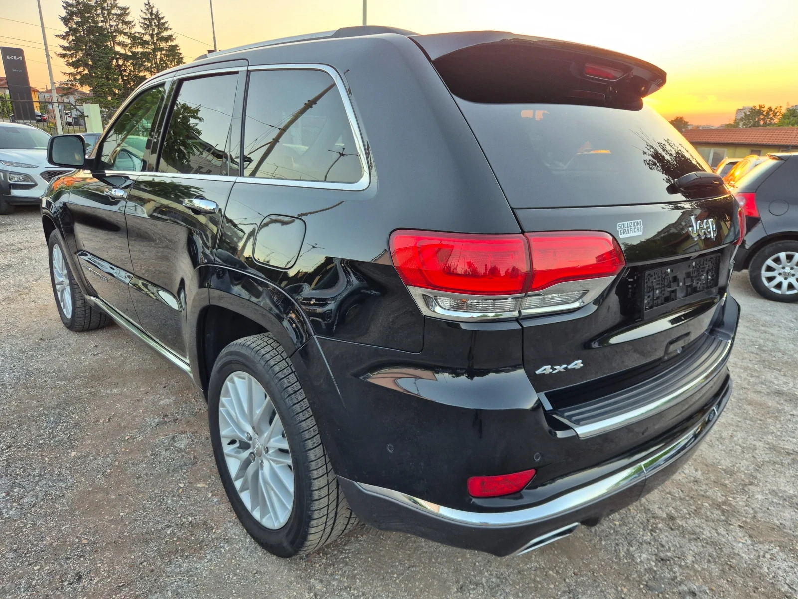 Jeep Grand cherokee 3.0CRD* SUMMIT* ОБДУХВАНЕ* ПАНОРАМА, снимка 5 - Автомобили и джипове - 54457883