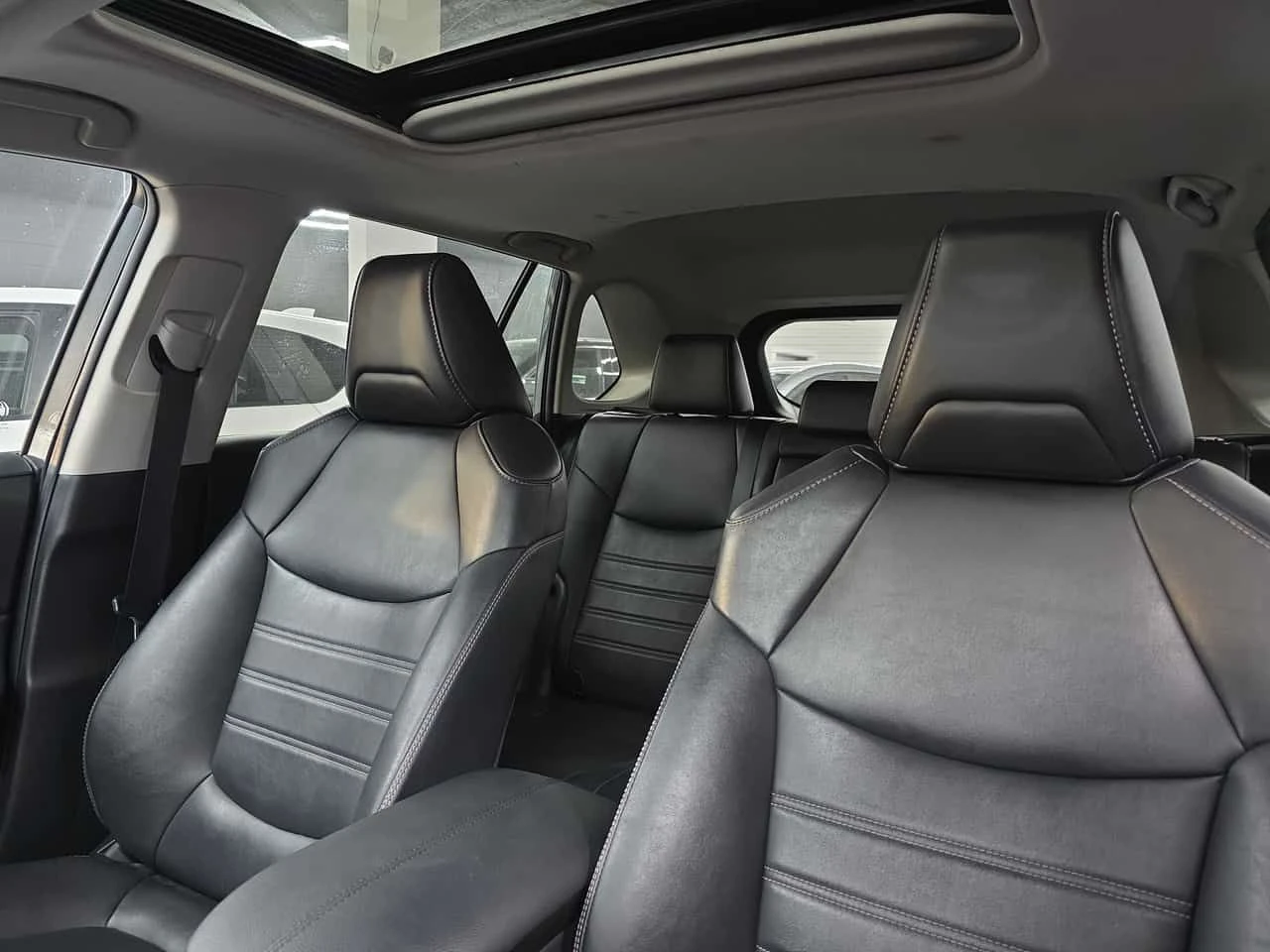 Toyota Rav4 * XLE * CARFAX * ШИБИДАХ * KEYLESS * ПОДГРЕВИ, снимка 10 - Автомобили и джипове - 54508674