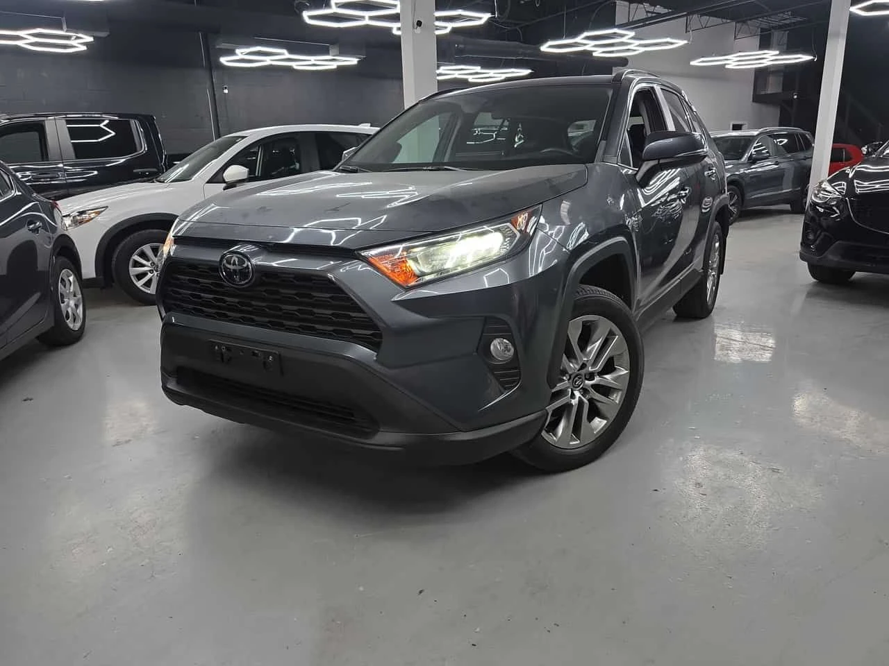 Toyota Rav4 * XLE * CARFAX * ШИБИДАХ * KEYLESS * ПОДГРЕВИ