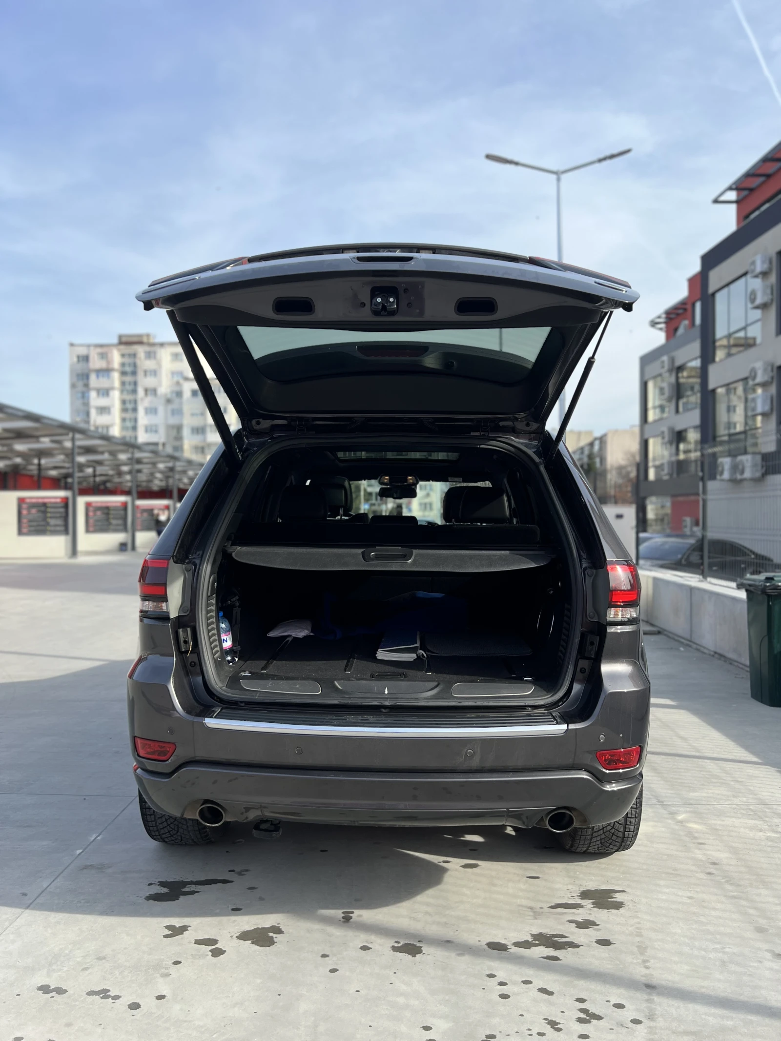 Jeep Grand cherokee ПЪРВИ СОБСТВЕНИК 3.0 4X4 OVERLAND, снимка 6 - Автомобили и джипове - 54582365