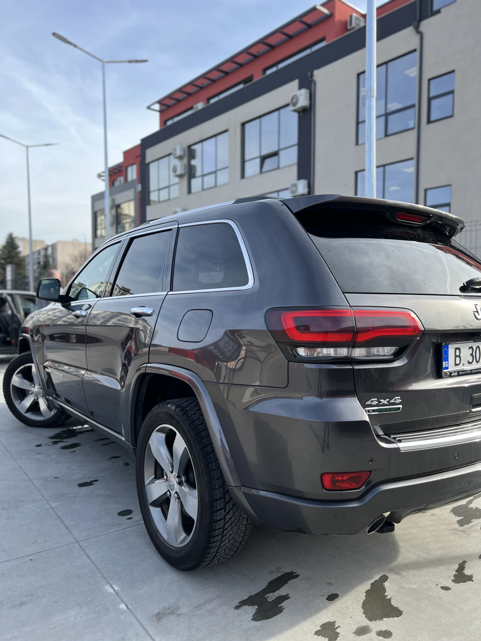 Jeep Grand cherokee ПЪРВИ СОБСТВЕНИК 3.0 4X4 OVERLAND, снимка 9 - Автомобили и джипове - 54582365