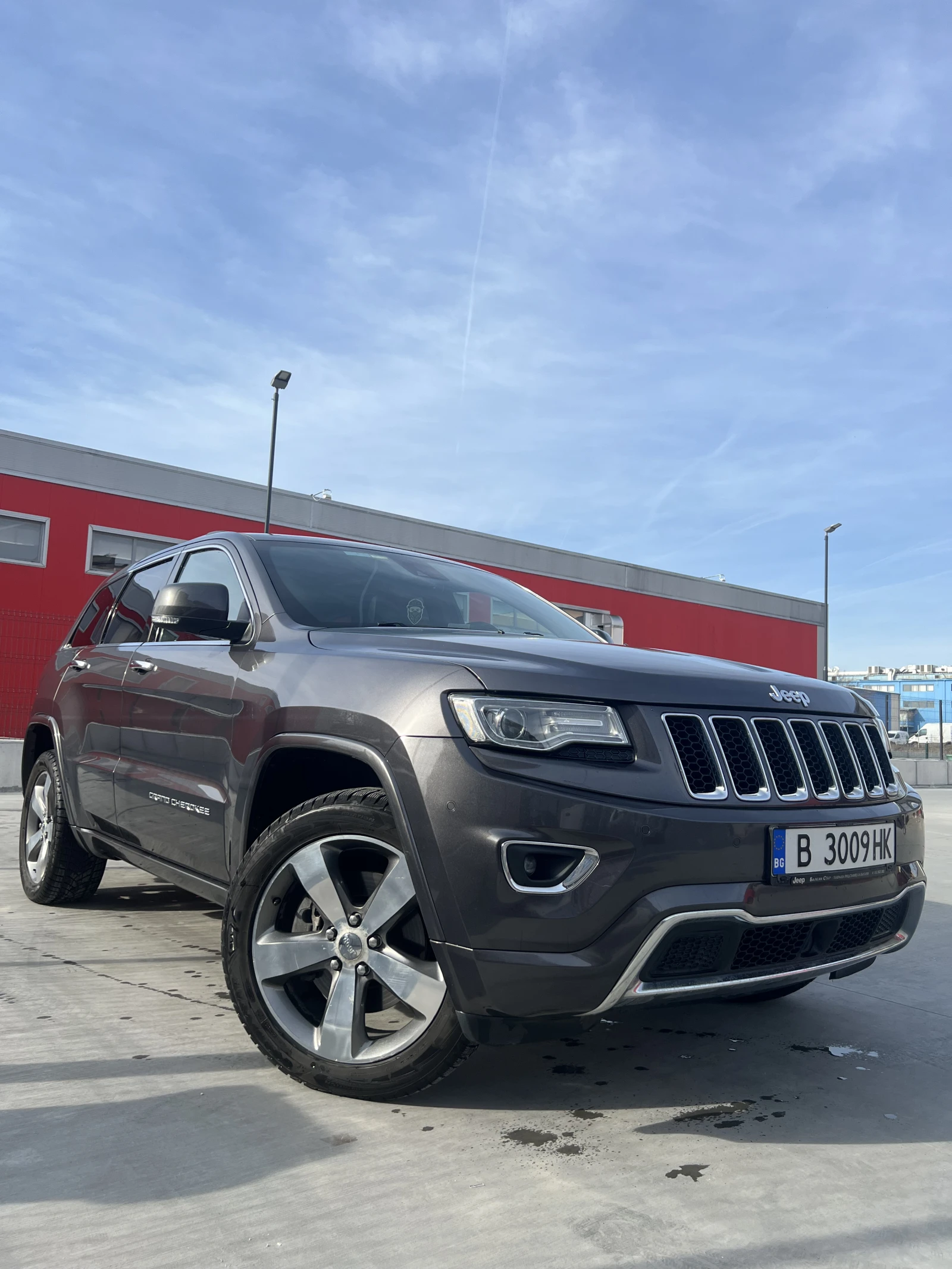 Jeep Grand cherokee ПЪРВИ СОБСТВЕНИК 3.0 4X4 OVERLAND, снимка 2 - Автомобили и джипове - 54582365