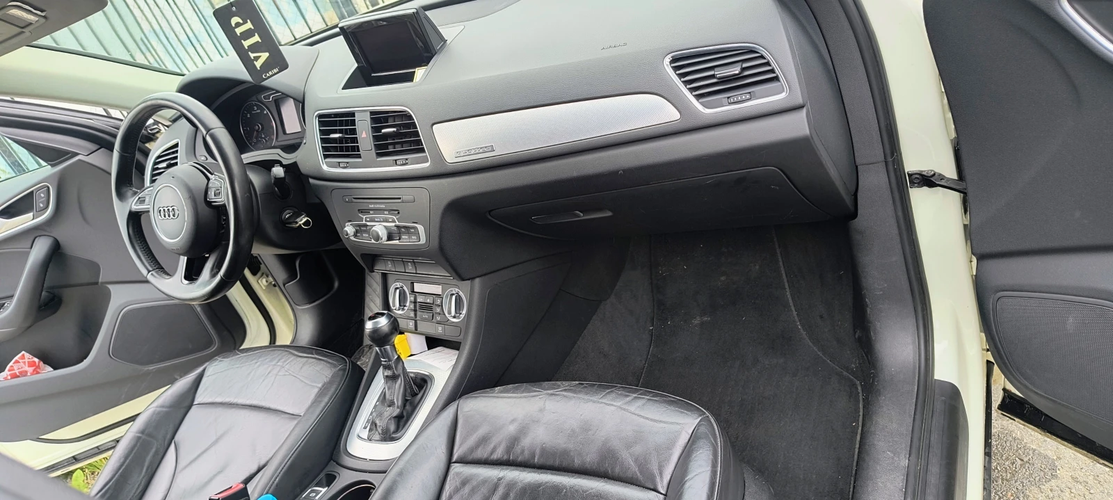 Audi Q3 2.0 - автомат, снимка 11 - Автомобили и джипове - 54625283