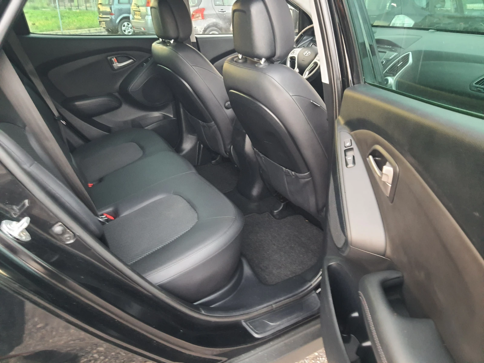 Hyundai IX35 2.0-184к.с. Keyless Go, снимка 11 - Автомобили и джипове - 55651173