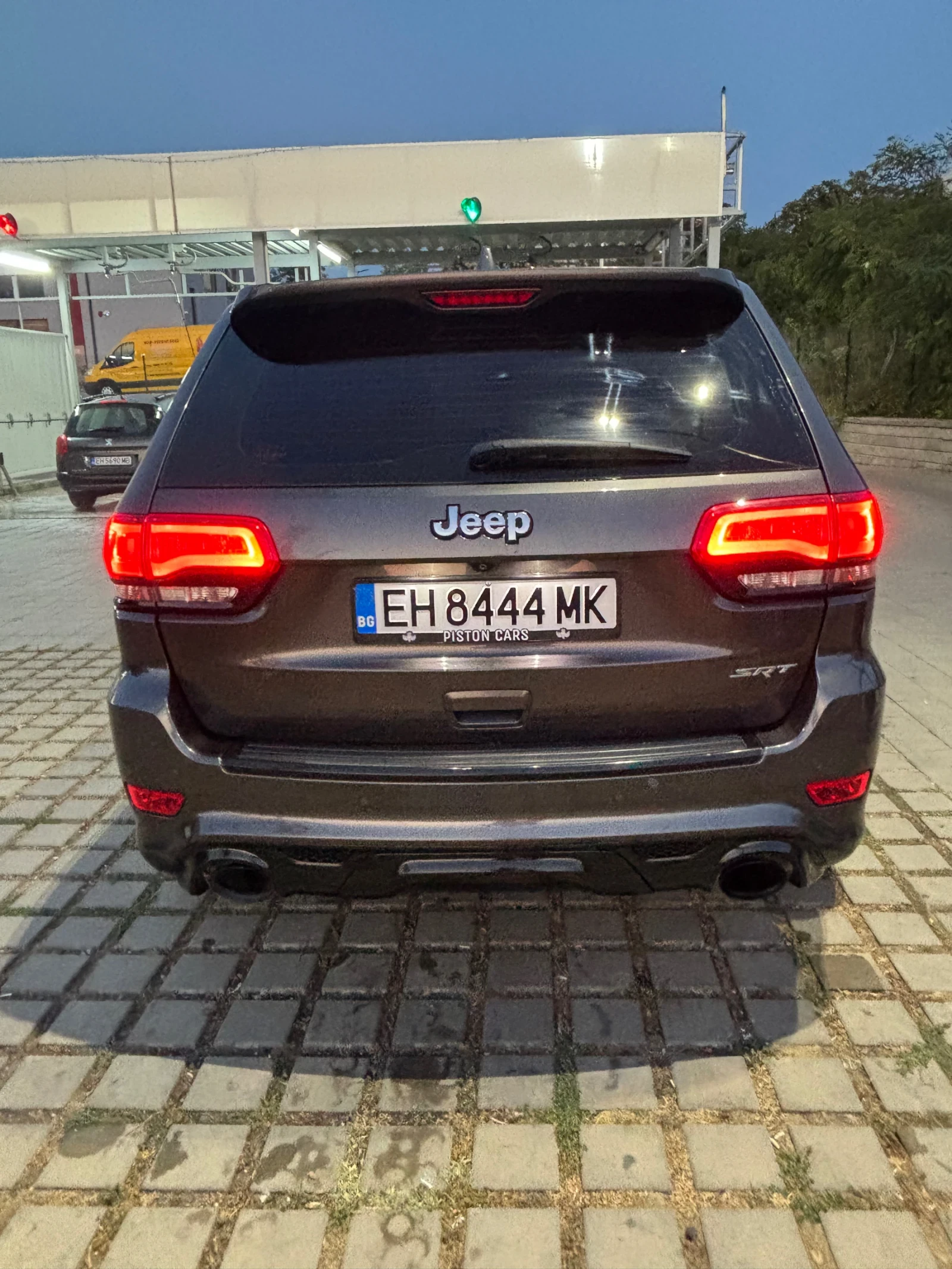 Jeep Grand cherokee 6.4 SRT, снимка 6 - Автомобили и джипове - 56643266