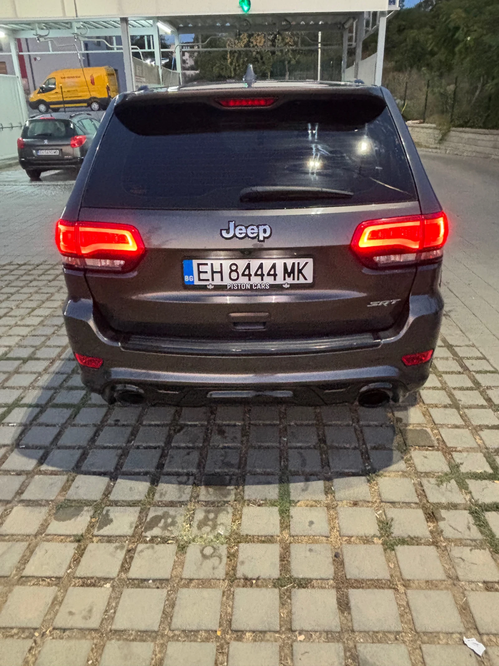 Jeep Grand cherokee 6.4 SRT, снимка 5 - Автомобили и джипове - 56643266