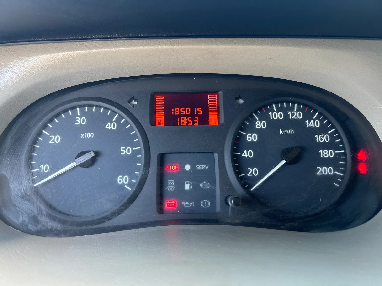 Renault Trafic 1.9 dci - изображение 8