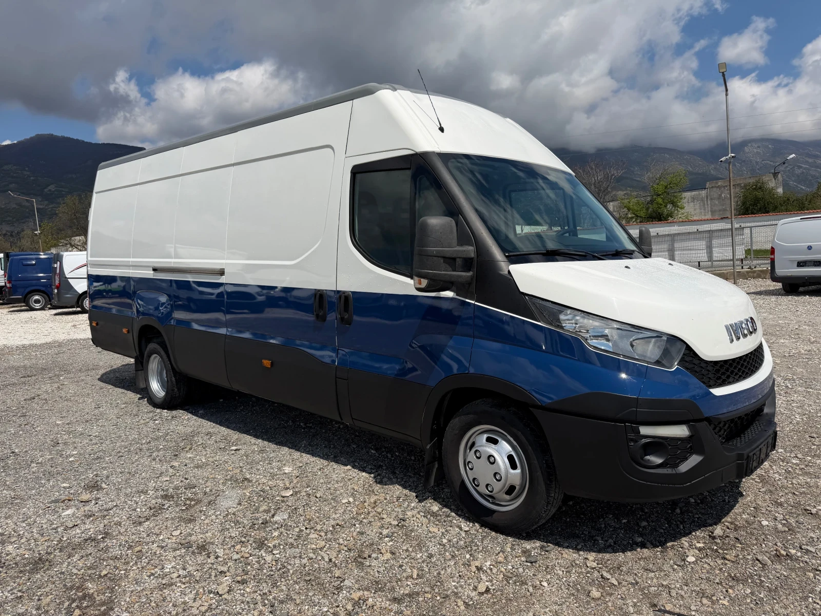 Iveco Daily 2БРОЯ!40-150!3.0!XXL!MAXI!ДВ.ГУМА ДО 3.5Т!