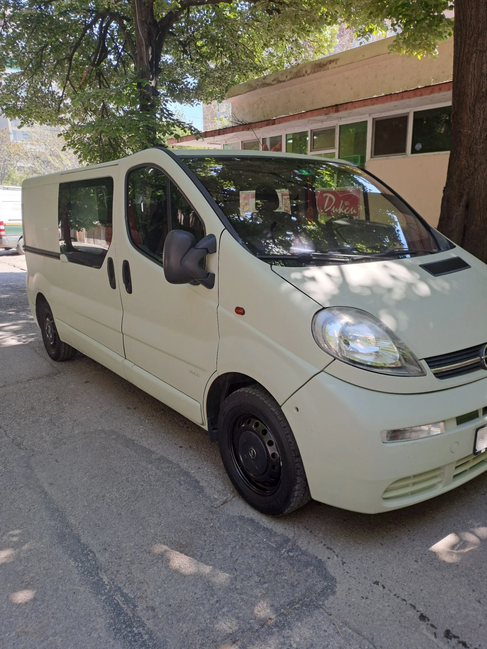 Opel Vivaro 1.9/100/K.C., снимка 7 - Бусове и автобуси - 54479496