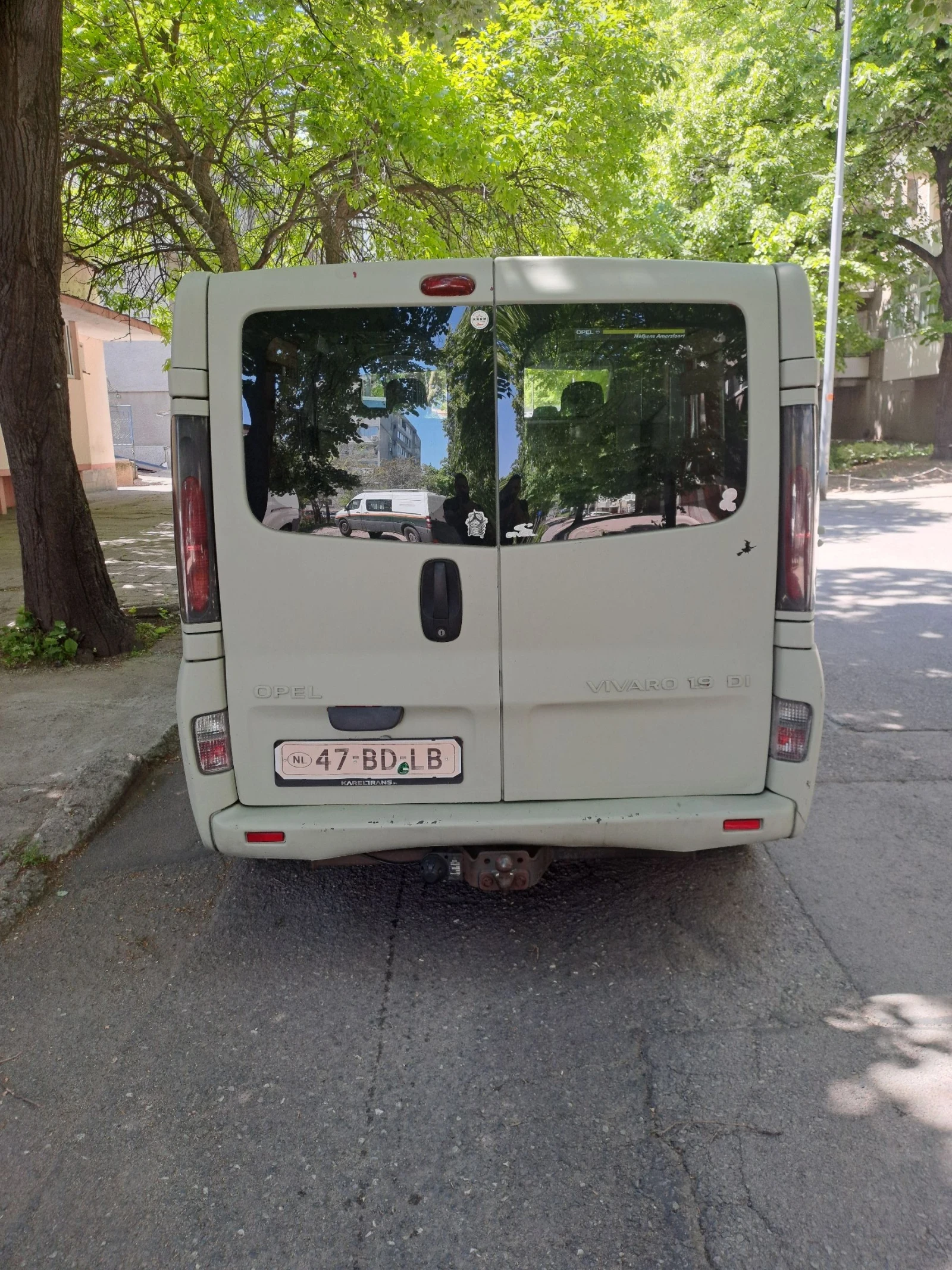 Opel Vivaro 1.9/100/K.C., снимка 4 - Бусове и автобуси - 54479496
