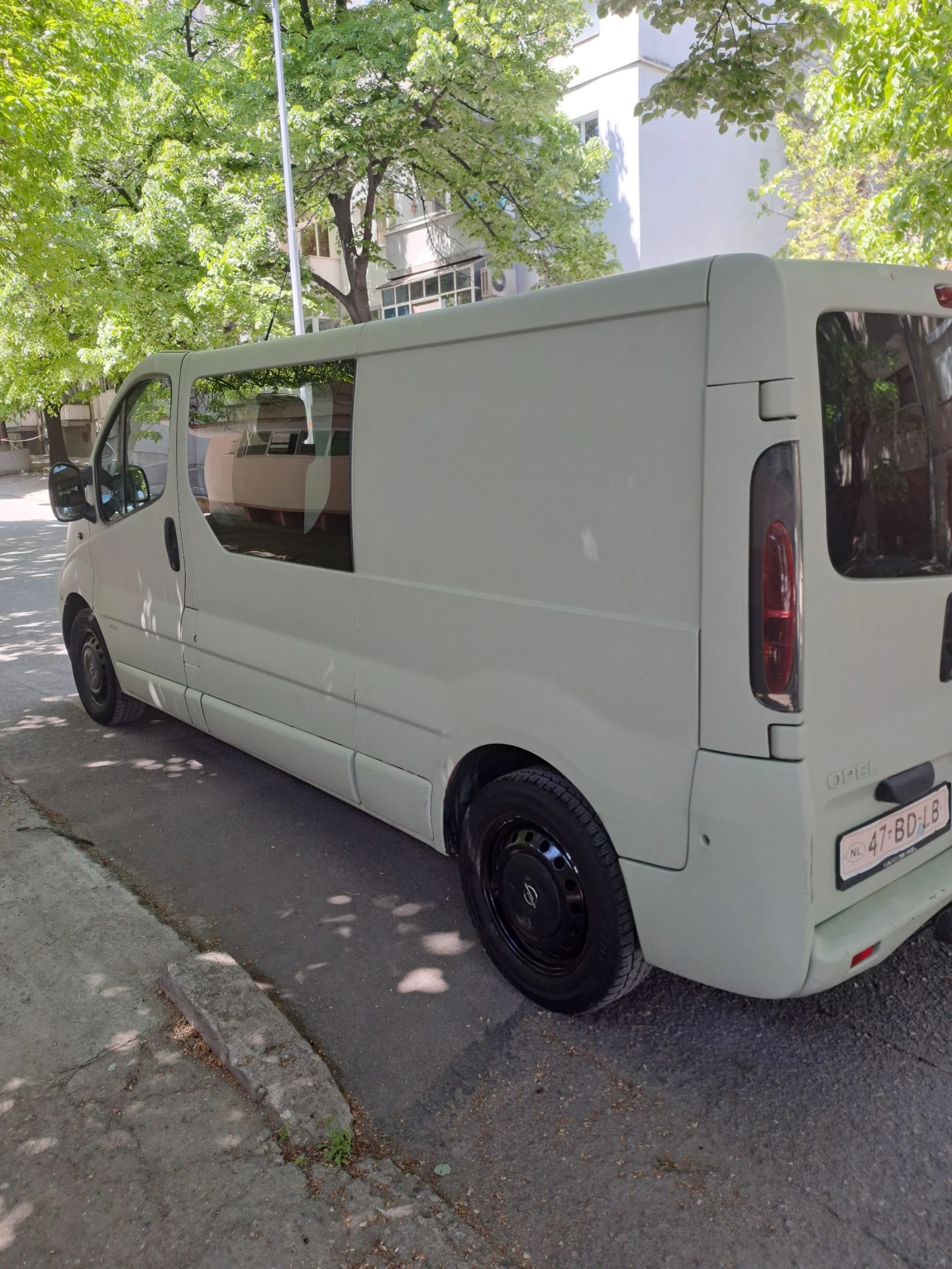 Opel Vivaro 1.9/100/K.C., снимка 3 - Бусове и автобуси - 54479496