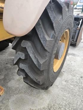 ����� �� �������� �� ����� New Holland LB 115-4ps