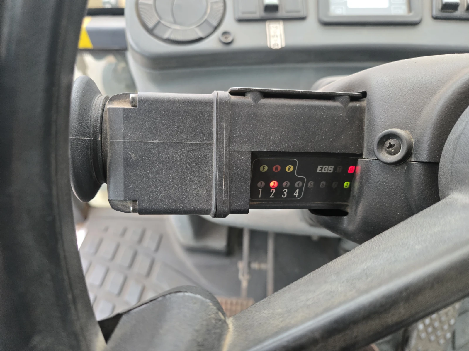 ����� New Holland LB 115-4ps | Mobile.bg � ����������� 9