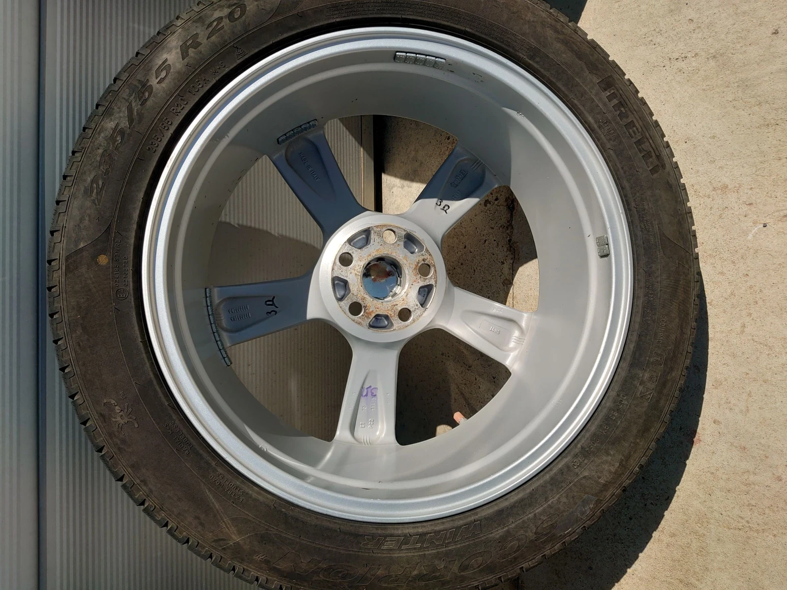 Гуми с джанти Pirelli 235/55R20, снимка 7 - Гуми и джанти - 54986359
