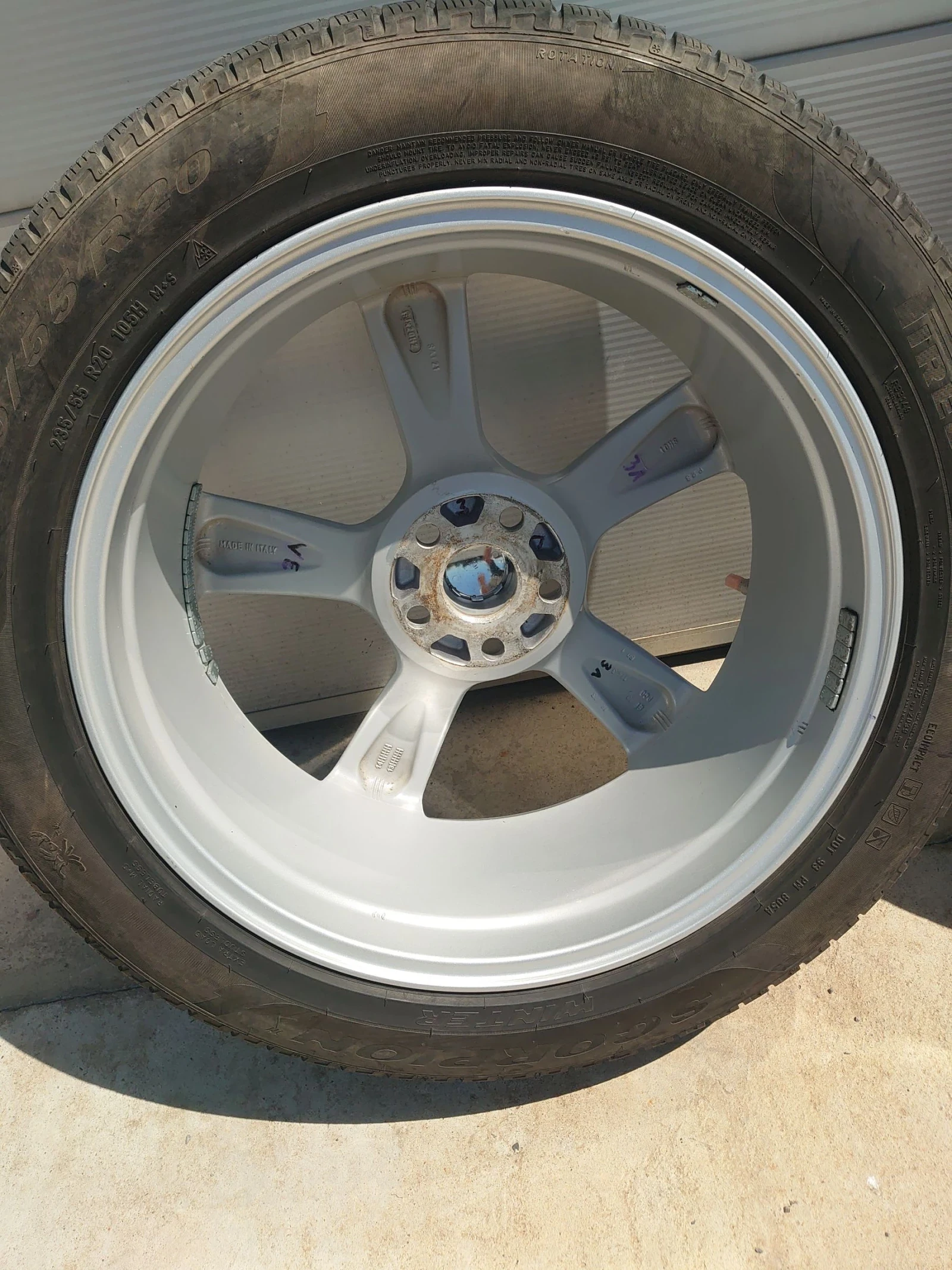 Гуми с джанти Pirelli 235/55R20, снимка 6 - Гуми и джанти - 54986359