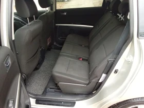 Toyota Corolla verso 2.2 D-4D - 136k.c., снимка 7