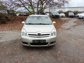 Toyota Corolla verso 2.2 D-4D - 136k.c., снимка 6