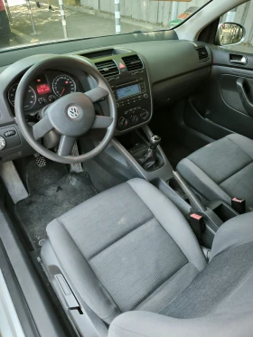 Обява за продажба на VW Golf 5 1.4i климатик ~4 300 лв. - изображение 11