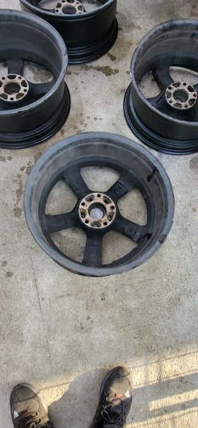 BMW 330 - 200 € / 391.17 лв. - 99534748 2