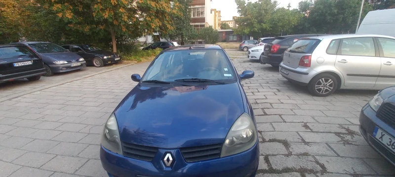 Renault Symbol, снимка 6 - Автомобили и джипове - 47392382