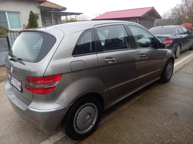 Mercedes-Benz B 180, снимка 3 - Автомобили и джипове - 47971788