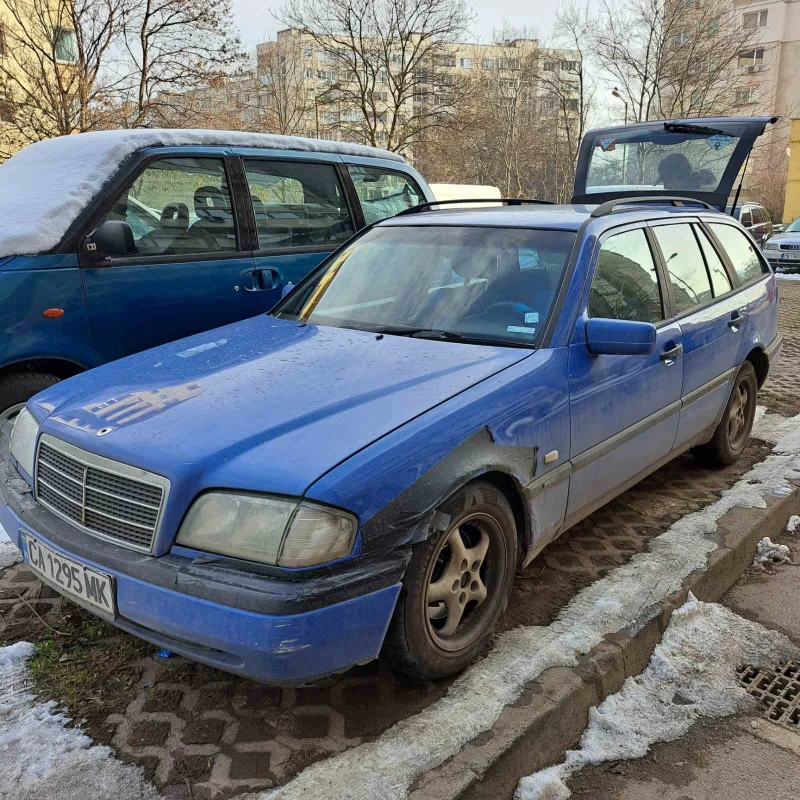 Mercedes-Benz C 230, снимка 2 - Автомобили и джипове - 49444076