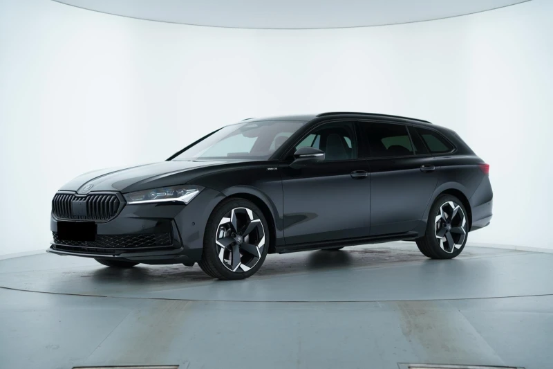 Skoda Superb 2.0TSI* 4WD* SPORT-LINE* DISTR* HEAD-UP* PANO* 360