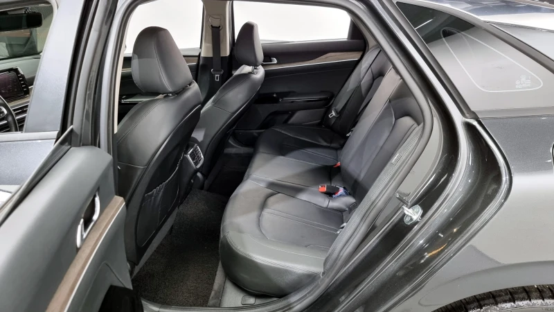 Kia K5 1.6T NOBLESSE, снимка 10 - Автомобили и джипове - 51903292