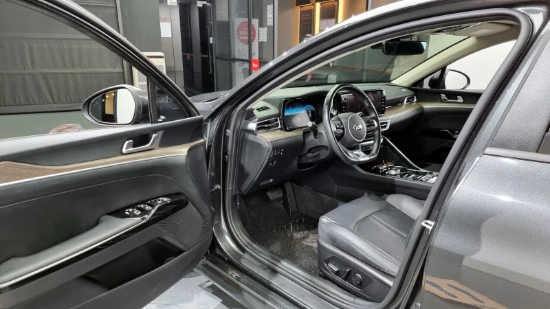 Kia K5 1.6T NOBLESSE, снимка 9 - Автомобили и джипове - 51903292