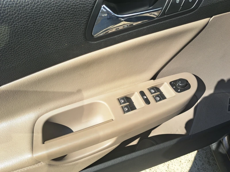 VW Passat, снимка 14 - Автомобили и джипове - 51810442