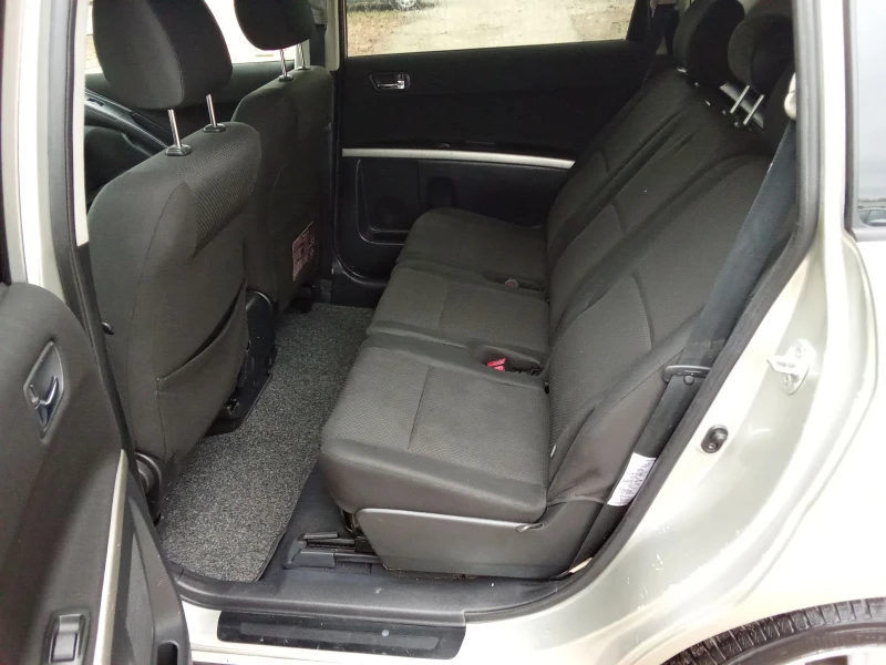 Toyota Corolla verso 2.2 D-4D - 136k.c., снимка 7 - Автомобили и джипове - 52328108