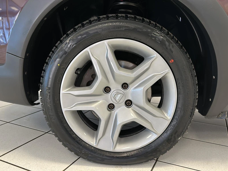 Dacia Dokker 1.2 TCe Stepway Celebration NAVI| KAM| SHZ, снимка 16 - Автомобили и джипове - 52539593