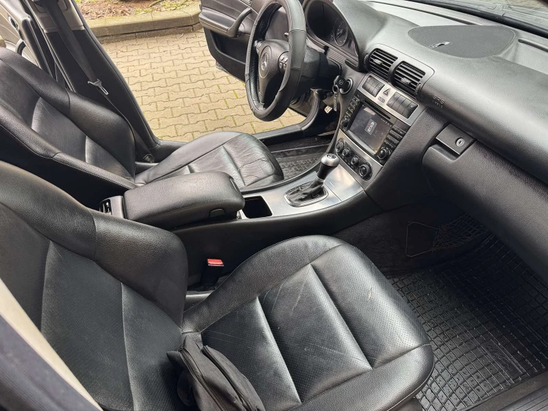 Mercedes-Benz C 220, снимка 9 - Автомобили и джипове - 53303053