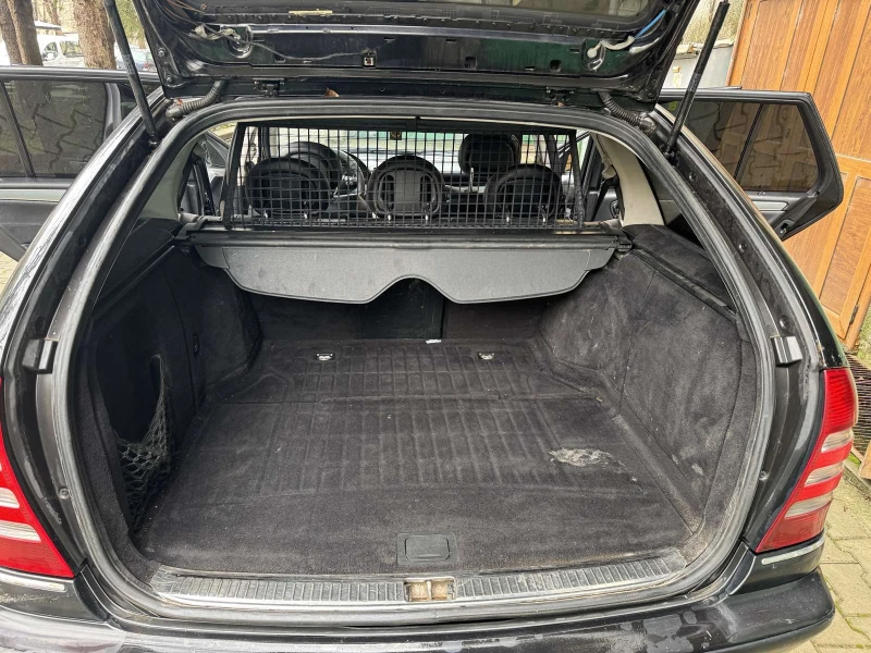 Mercedes-Benz C 220, снимка 16 - Автомобили и джипове - 53303053