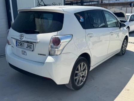 Toyota Verso Над 700 Тойоти на части! - изображение 2