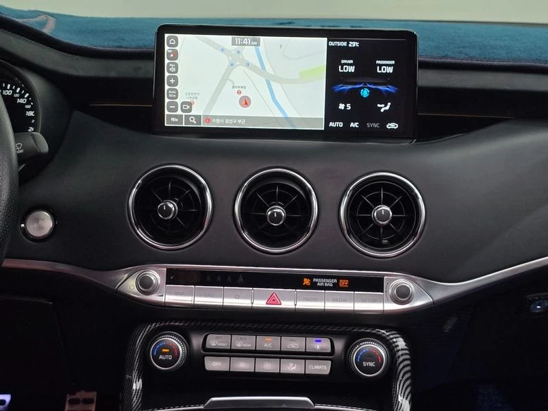 Kia Stinger 3.3 Automatic, снимка 13 - Автомобили и джипове - 55587584