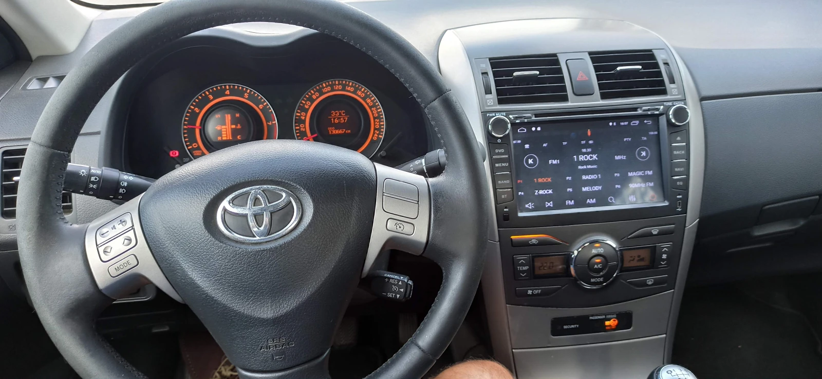 Toyota Corolla 1.6 VVTI SOL 6/МТ - изображение 7