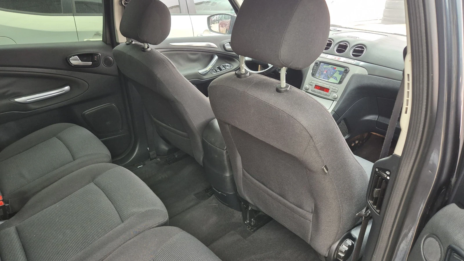 Ford S-Max 2.0 TDCI-NAVI | Mobile.bg — изображение 13