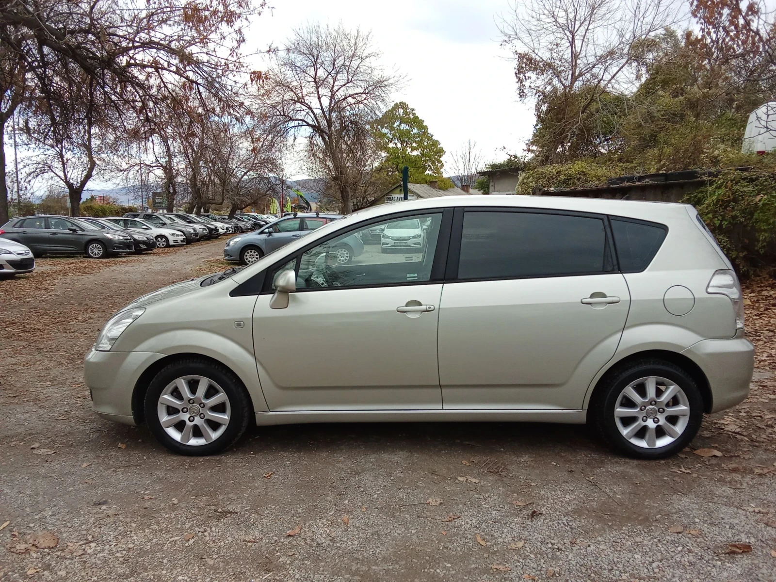 Toyota Corolla verso 2.2 D-4D - 136k.c. - изображение 2