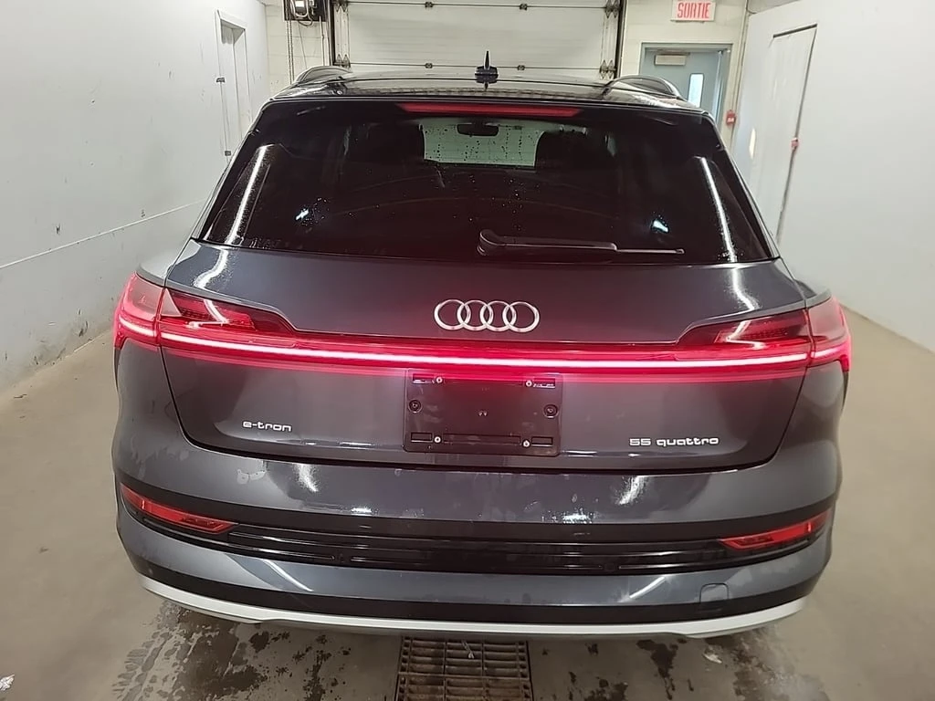 Audi E-Tron * Technik * CARFAX * БЕЗ ПЪРВОНАЧАЛНА ВНОСКА - изображение 3