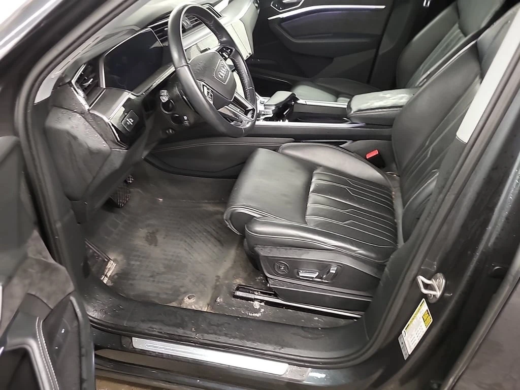 Audi E-Tron * Technik * CARFAX * БЕЗ ПЪРВОНАЧАЛНА ВНОСКА - изображение 10