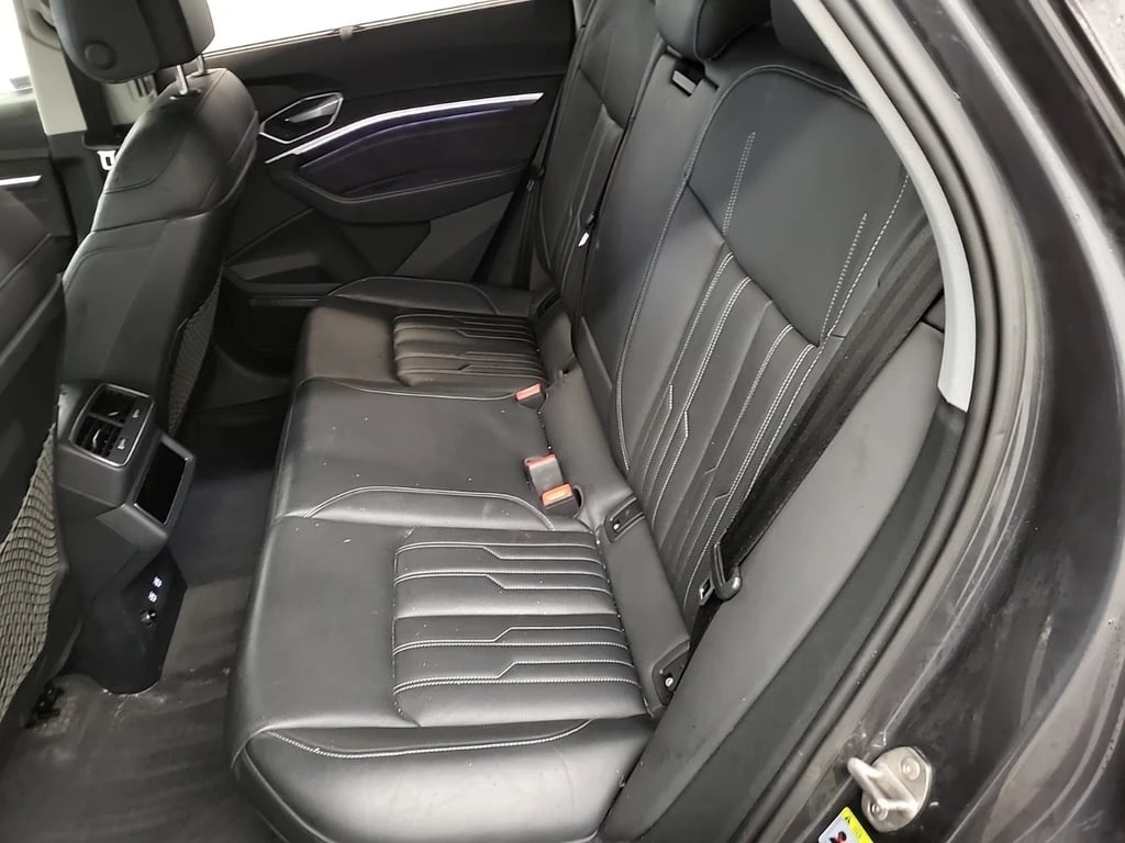 Audi E-Tron * Technik * CARFAX *    | Mobile.bg   13