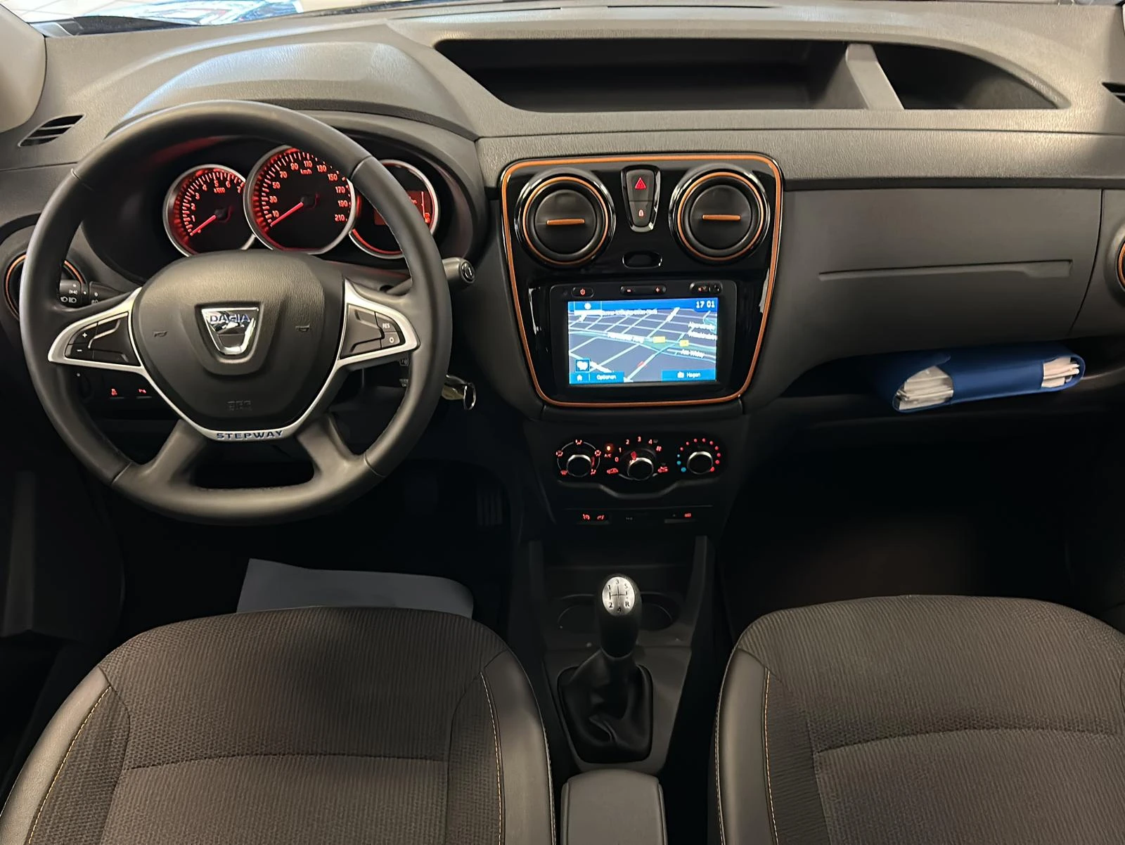 Dacia Dokker 1.2 TCe Stepway Celebration NAVI| KAM| SHZ | Mobile.bg   15